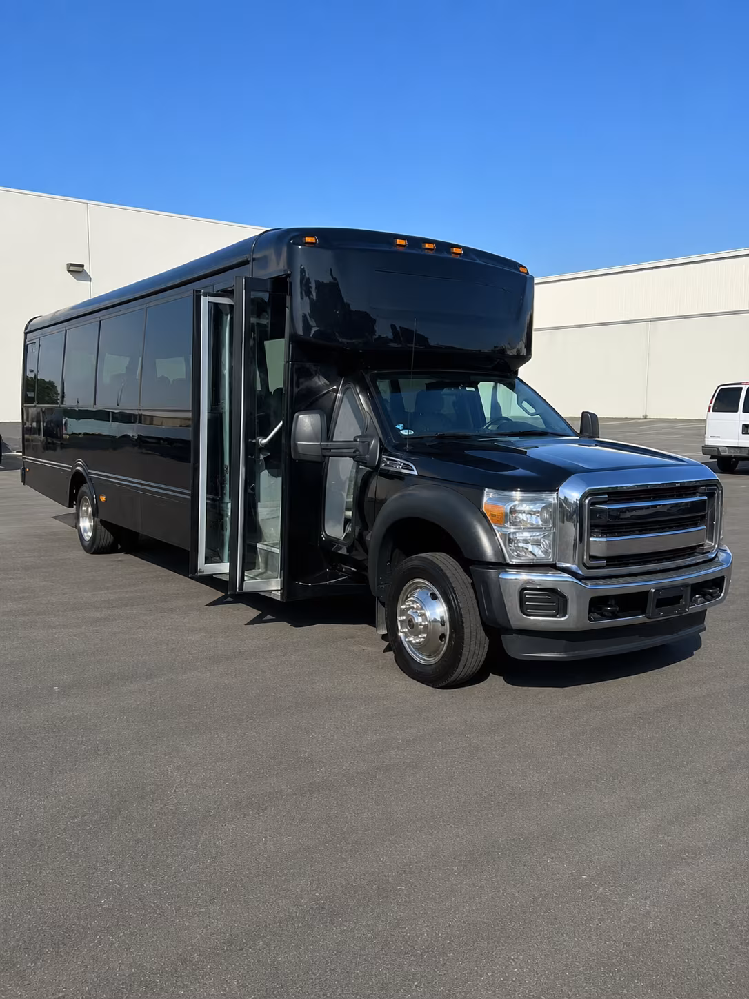 berkeley new years eve party bus rental