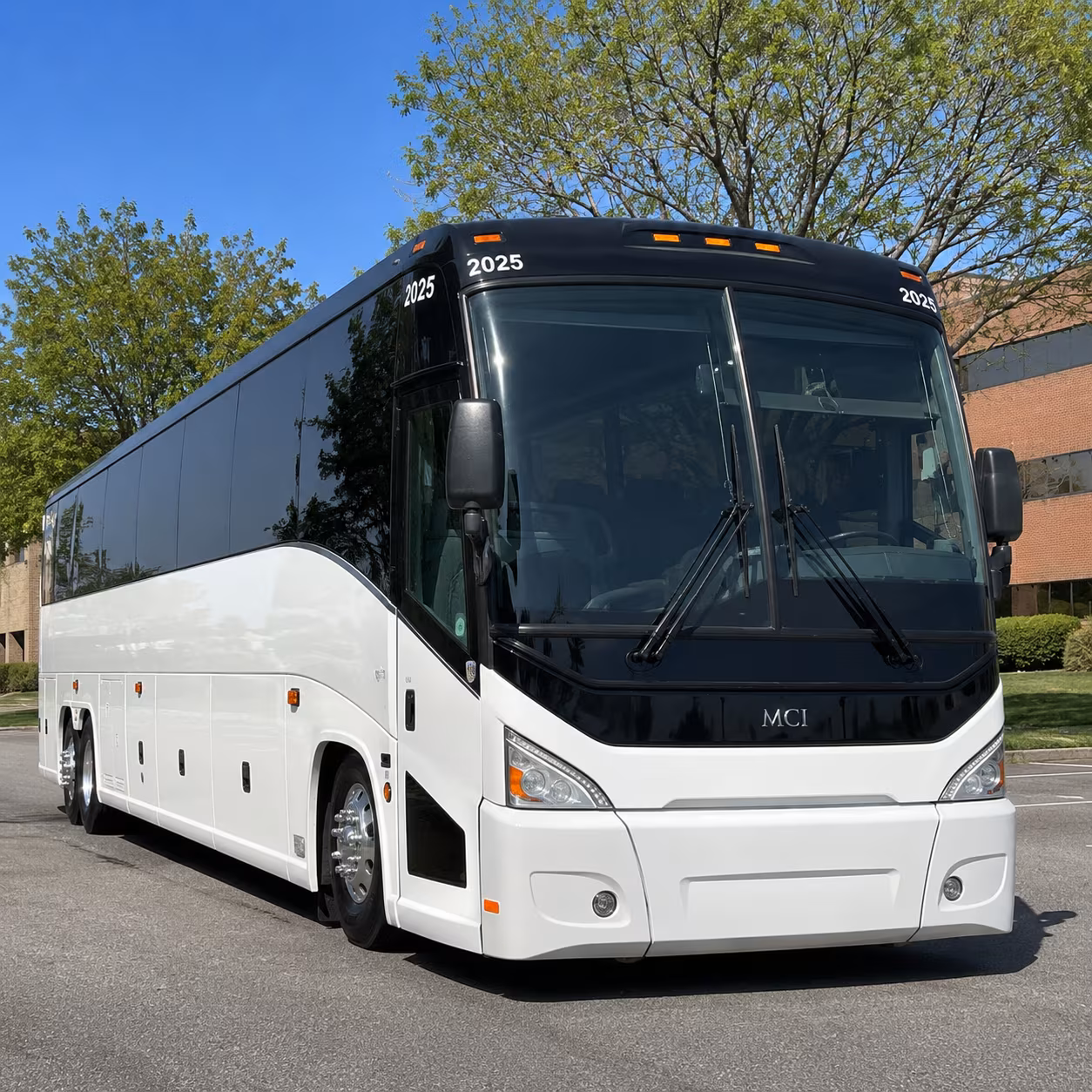 wedding and private event buses that run on your schedule